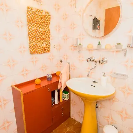 Holiday home Vacation Mirjana Seget Vranjica