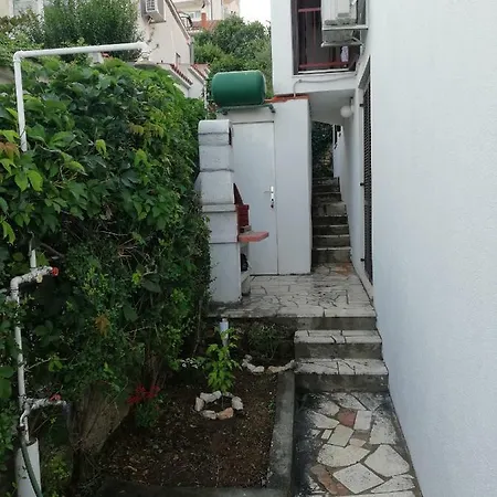 Holiday home Vacation Mirjana *